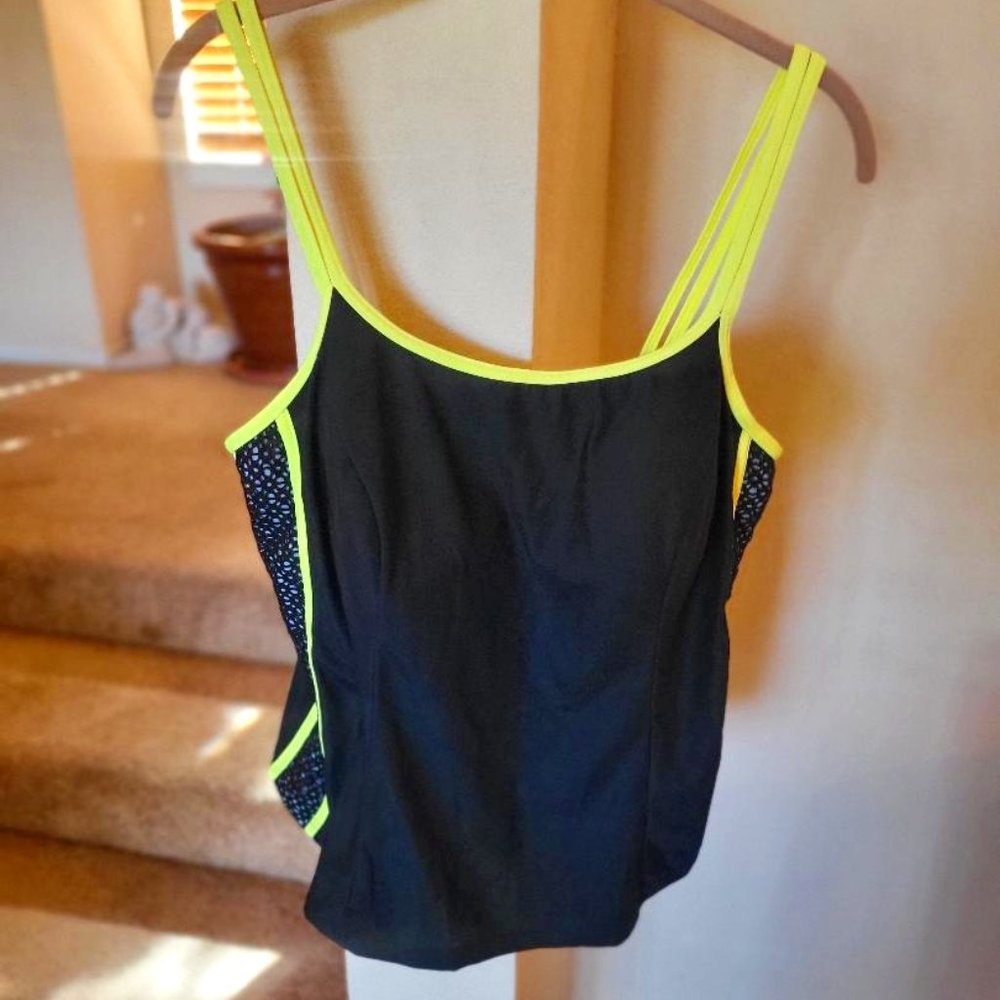 Plus Size Suit Swim Top - Size 20W